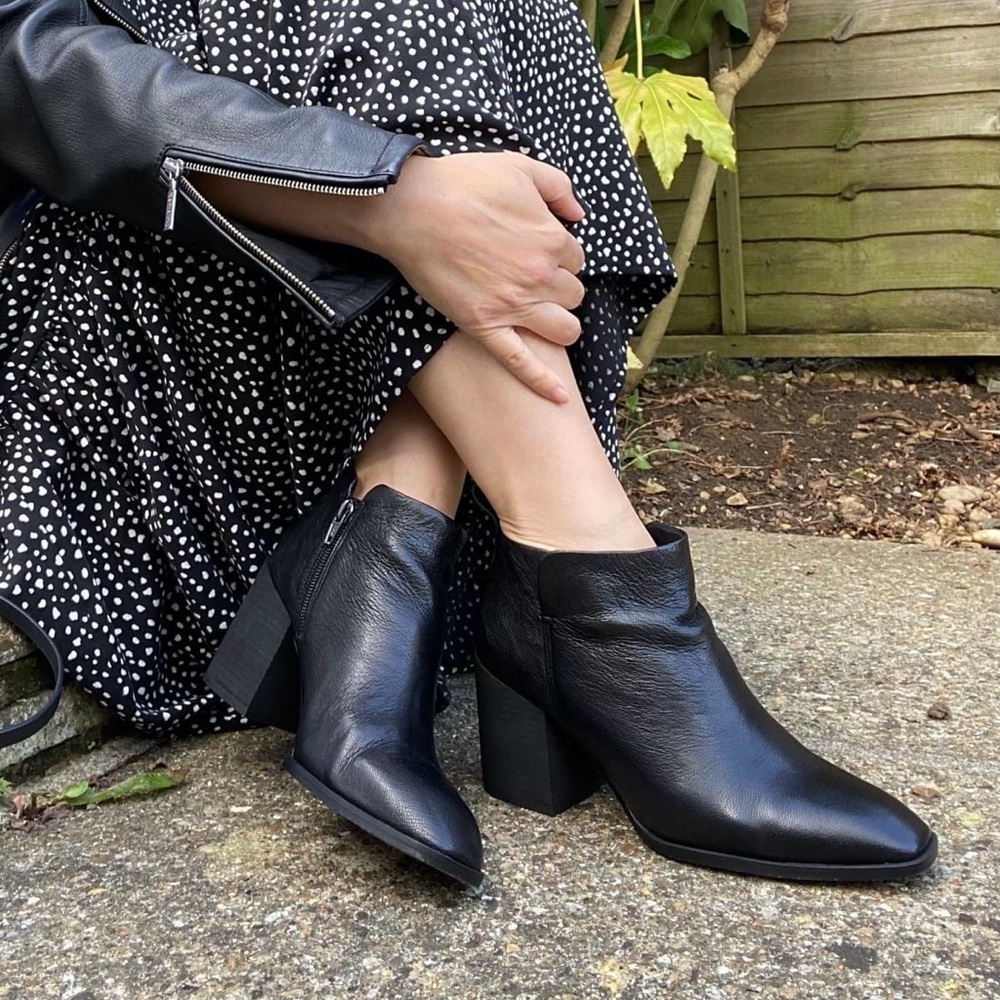 Vionic Lyssa Women's Heeled Boot - Picture 15 of 15